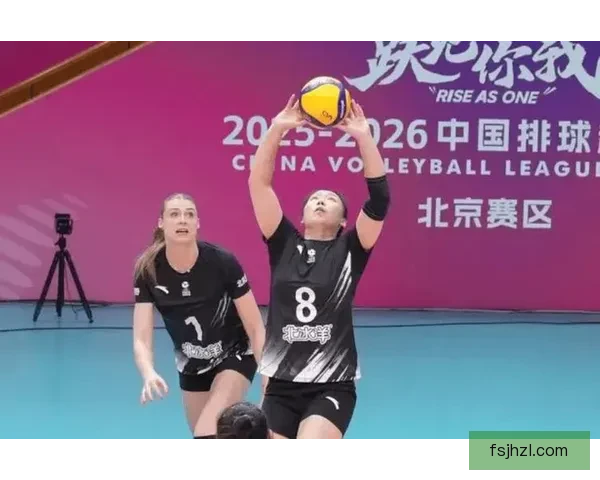 中国女排鏖战赛尔维亚激情四溢 决胜局角逐演绎精彩对决 中国女排鏖战赛尔维亚激情四溢 决胜局角逐演绎精彩对决